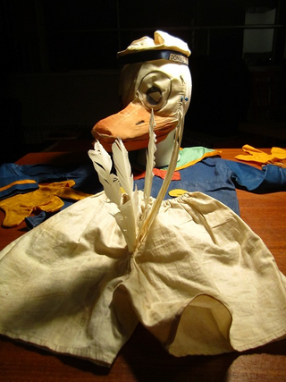 Illustration for article titled Vintage Disneyland character costumes were the fabric of nightmares